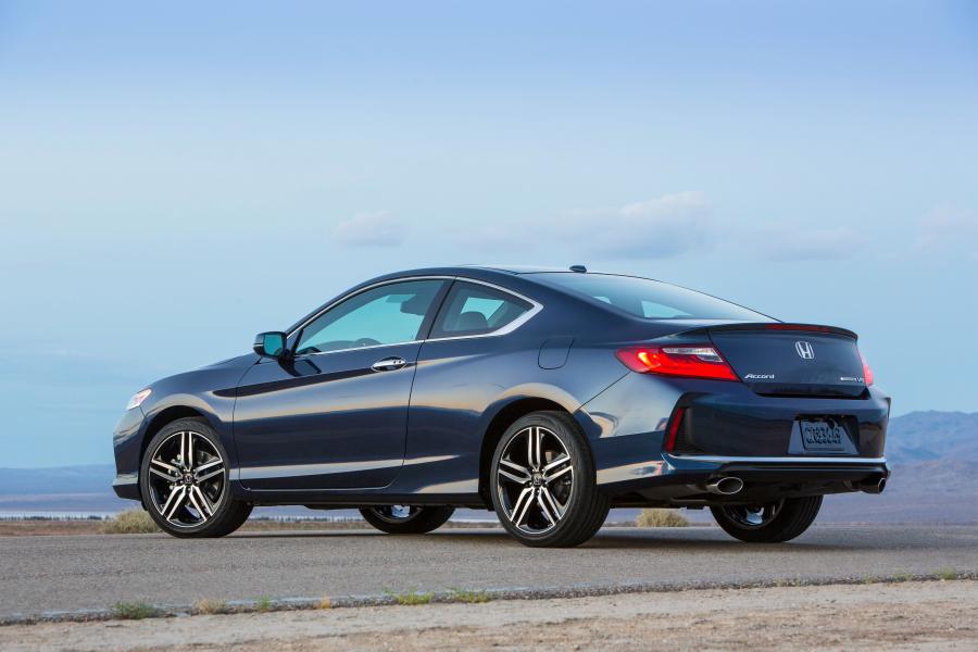  Honda Accord Touring Coupe 2016 года  (фото 23 из 32)